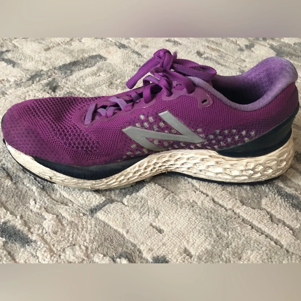 Purple New Balance 880 Running Shoes Fresh Foam size 7.5